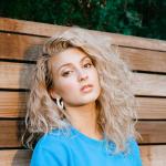 artist image Tori Kelly Hollow Unbreakable Smile (Deluxe)