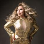 artist image www.tac.az Isin Karaca-Giderim alisigim gitmelere İçinde Aşk var