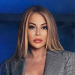 artist image Aygün Kazımova Dənizin Ortasında Dənizin Ortasında - Single