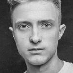 artist image R.Riccardo Не парит Не парит - Single