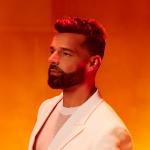 artist image Ricky Martin Te Extrano, Te Olvido, Te Amo A Medio Vivir