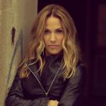 artist image Sheryl Crow Blue Christmas A Very Special Christmas 3